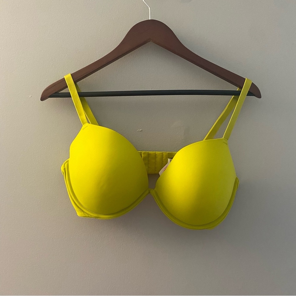 Bright green Bra with Pink Lining